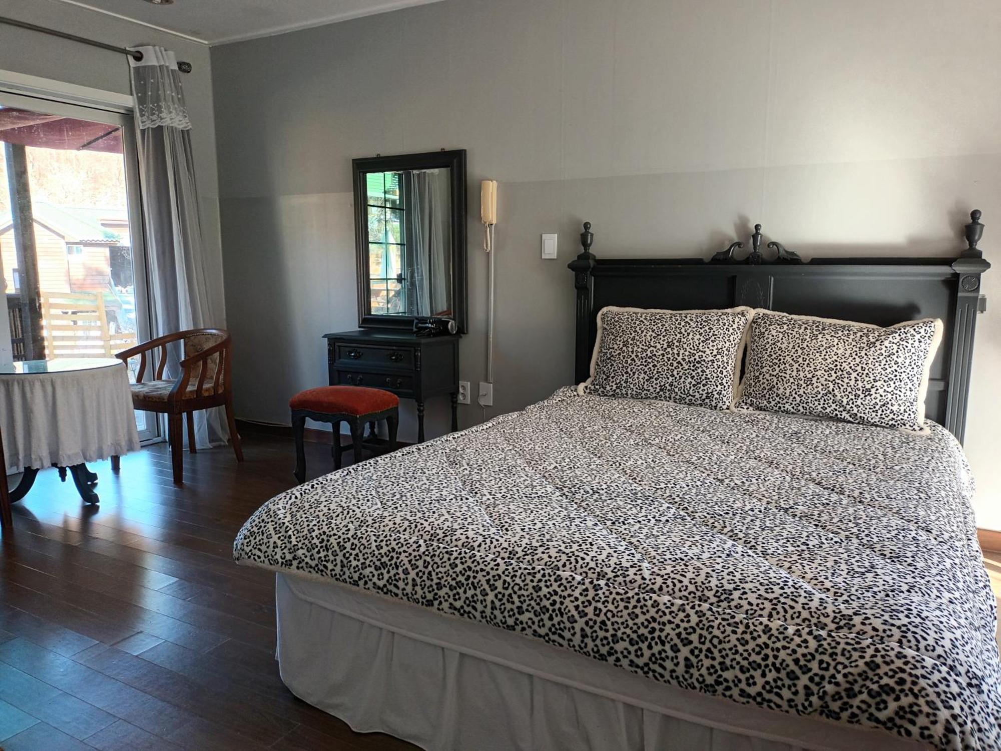 פיאונגצ'אנג Honey Bear Pension מראה חיצוני תמונה